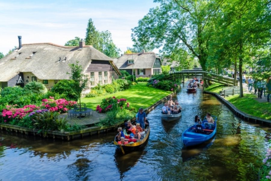 Amsterdam to Giethoorn Private Daytrip